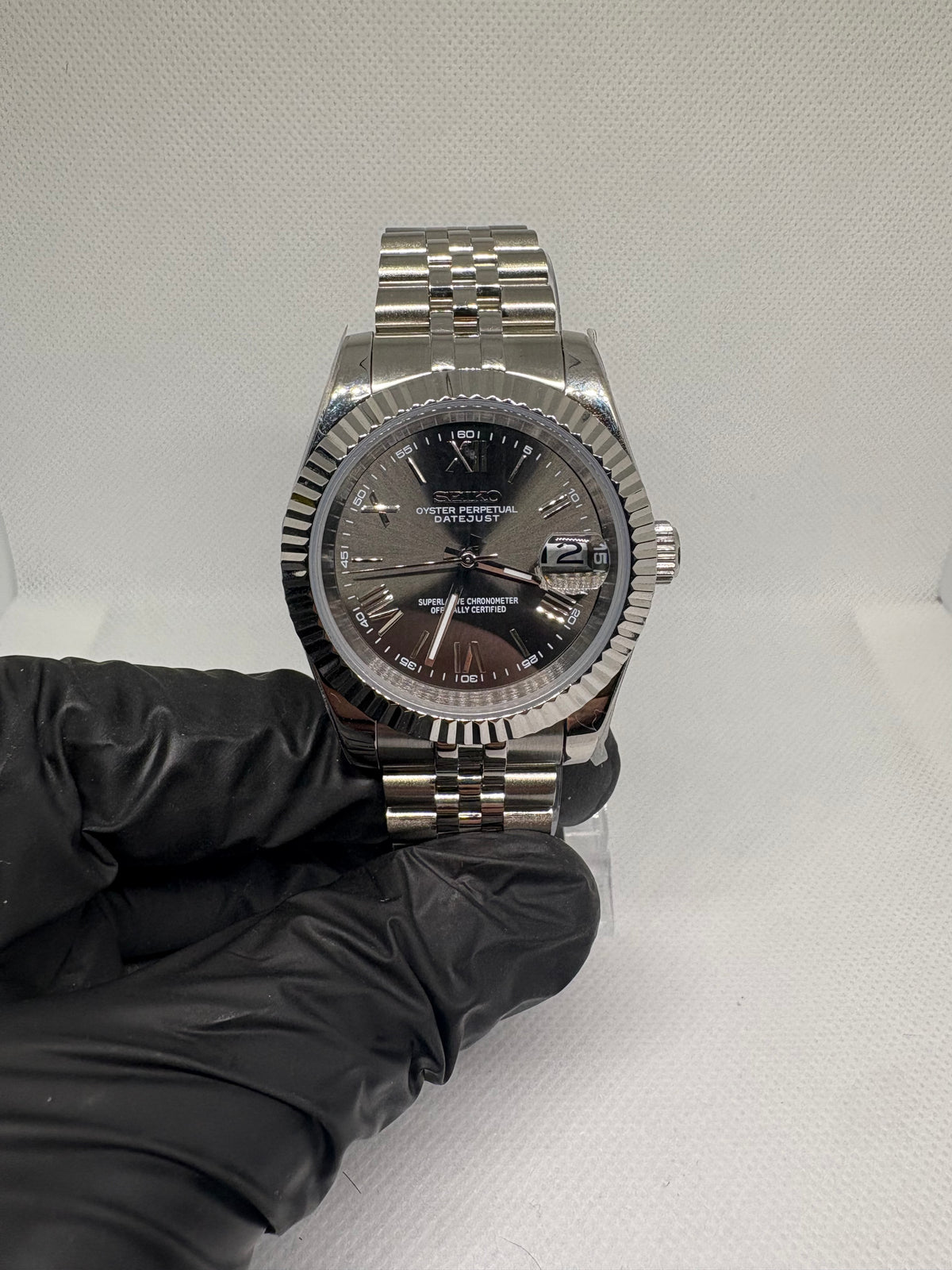 Datejust Mod - Smokey Grey Roman Dial